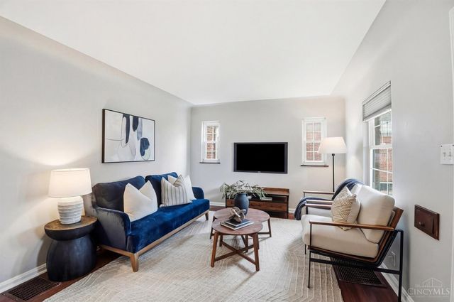 3790 N Broadlawn Circle, Silverton, OH 45236