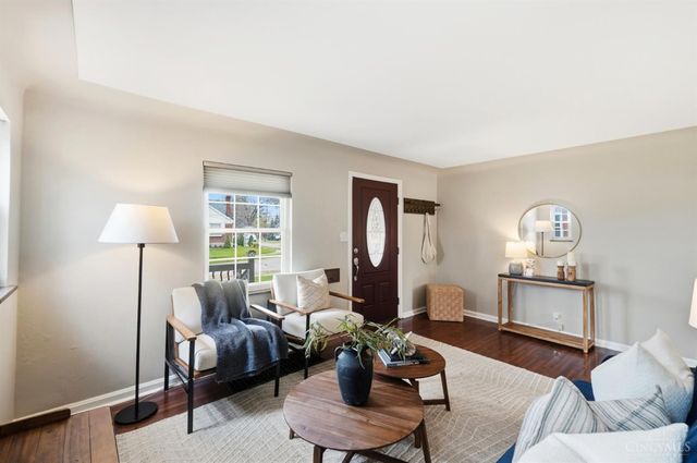 3790 N Broadlawn Circle, Silverton, OH 45236