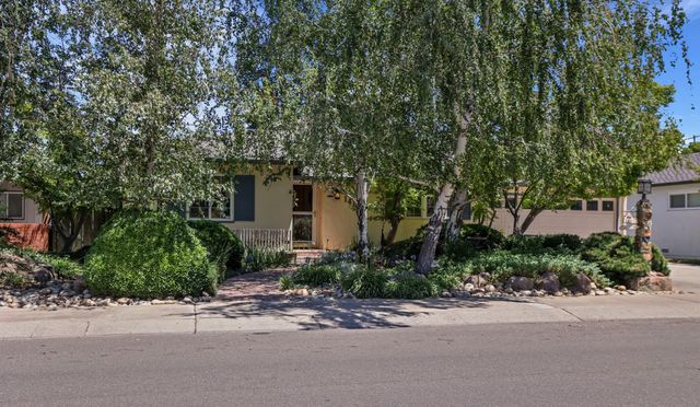1419 Holly Dr, Lodi, CA 95242