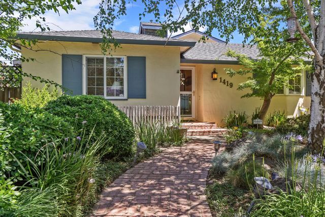 1419 Holly Dr, Lodi, CA 95242