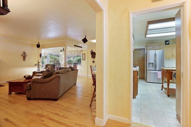1419 Holly Dr, Lodi, CA 95242