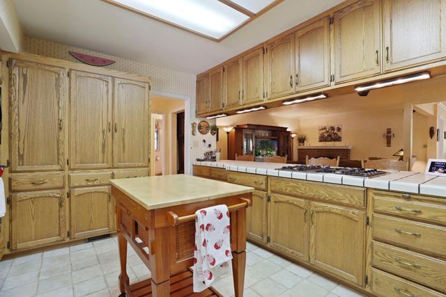 1419 Holly Dr, Lodi, CA 95242
