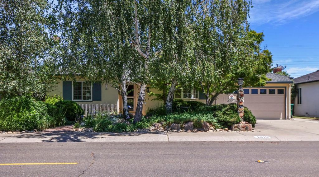 1419 Holly Dr, Lodi, CA 95242