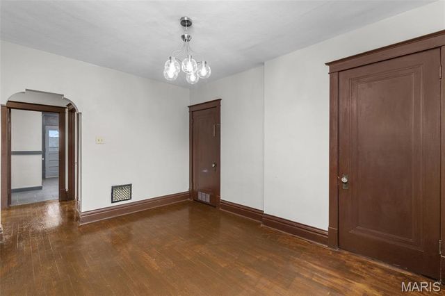 4331 S 38th Street, St Louis, MO 63116