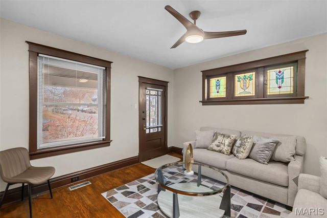 4331 S 38th Street, St Louis, MO 63116