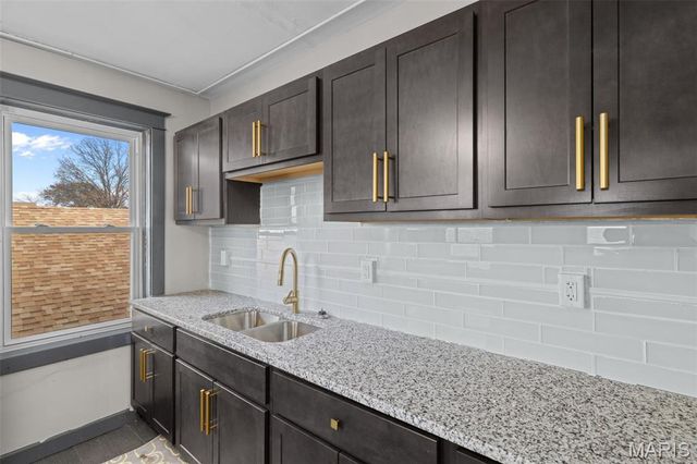 4331 S 38th Street, St Louis, MO 63116