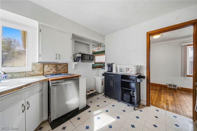 21790 Kennison Avenue, Euclid, OH 44123