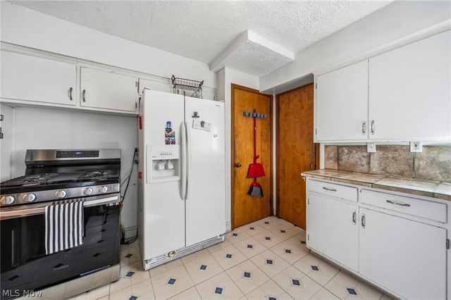 21790 Kennison Avenue, Euclid, OH 44123