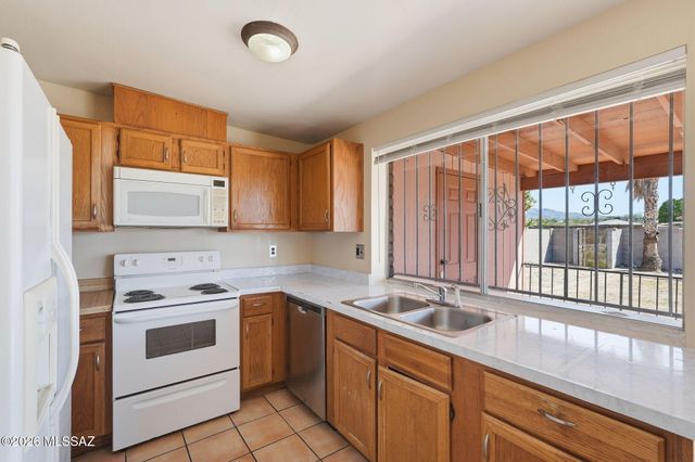 2749 S Pace East Drive, Tucson, AZ 85730