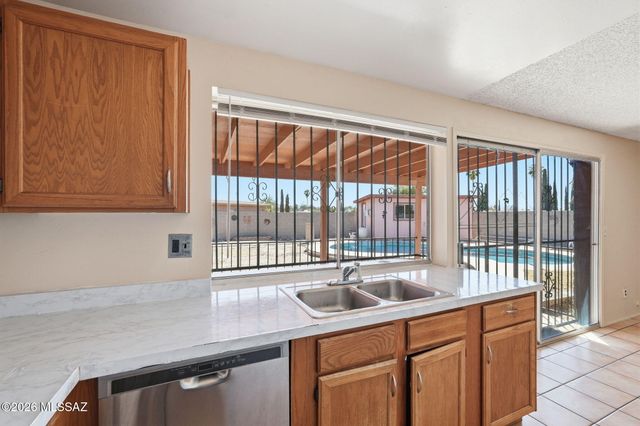 2749 S Pace East Drive, Tucson, AZ 85730