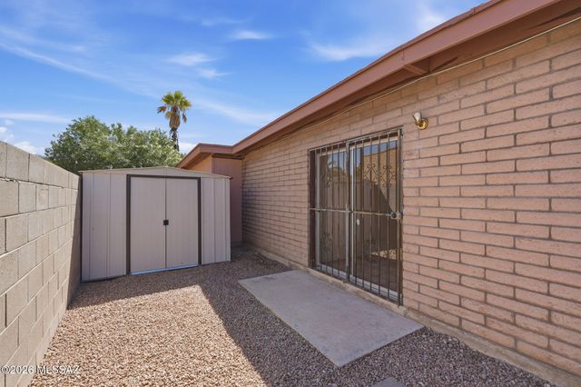 2749 S Pace East Drive, Tucson, AZ 85730