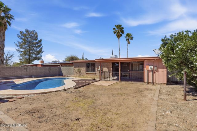 2749 S Pace East Drive, Tucson, AZ 85730