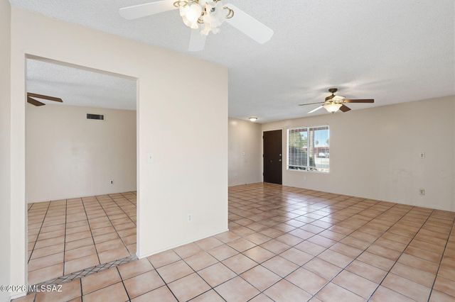 2749 S Pace East Drive, Tucson, AZ 85730