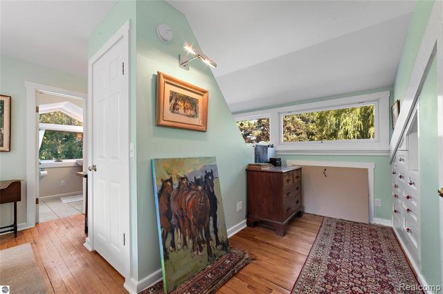 10910 S Shore Road, Suttons Bay, MI 49682