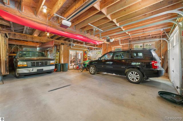 10910 S Shore Road, Suttons Bay, MI 49682