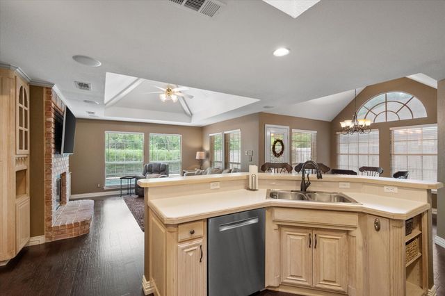 10 Waterwood Court, Mansfield, TX 76063