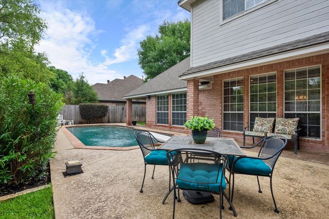 10 Waterwood Court, Mansfield, TX 76063