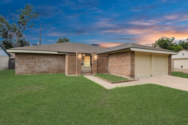 13610 Piney Oaks Drive, Houston, TX 77065