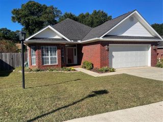 1108 Hillcrest Crossing W, Mobile, AL 36695