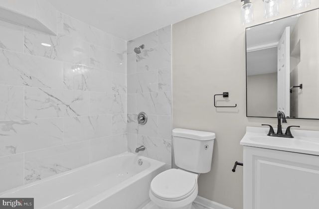 852 50TH PL NE, Washington, DC 20019