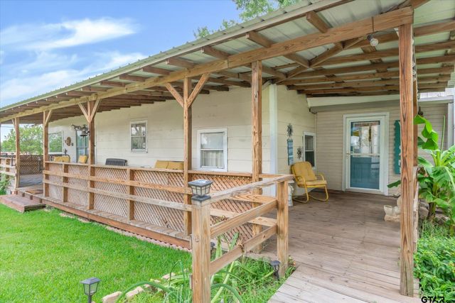 12125 N State Highway 110, Van, TX 75790