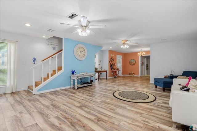 12125 N State Highway 110, Van, TX 75790