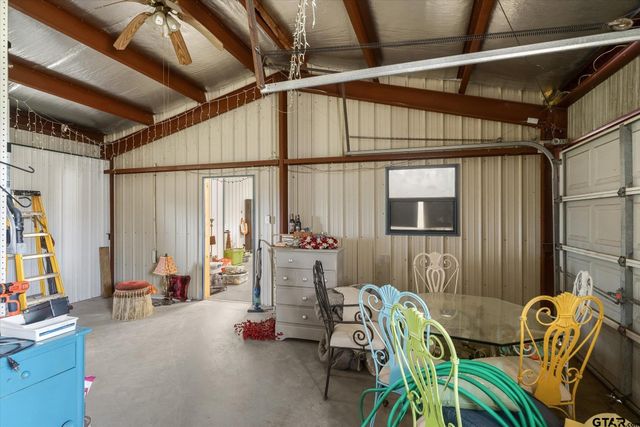 12125 N State Highway 110, Van, TX 75790