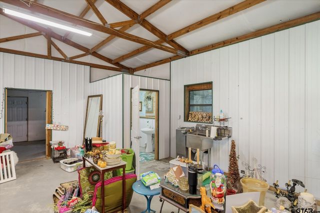 12125 N State Highway 110, Van, TX 75790