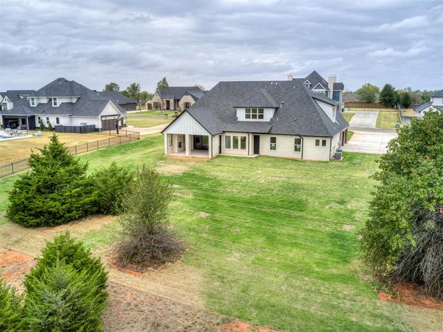 400 Old Farm Road, Edmond, OK 73034