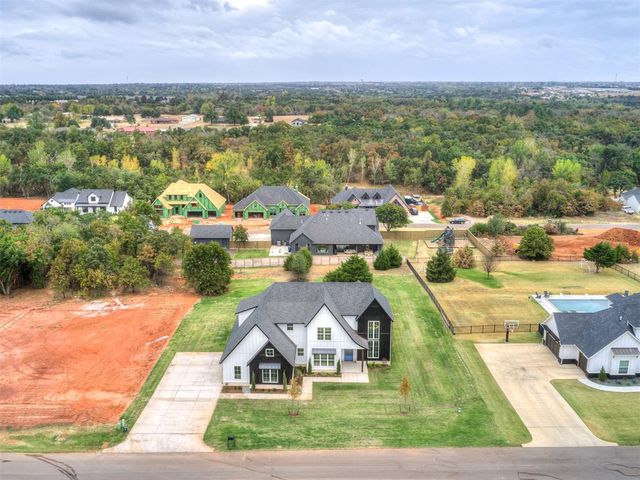 400 Old Farm Road, Edmond, OK 73034