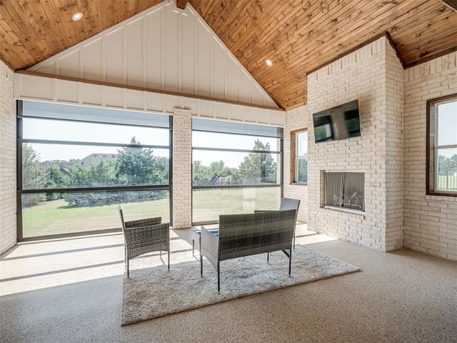 400 Old Farm Road, Edmond, OK 73034