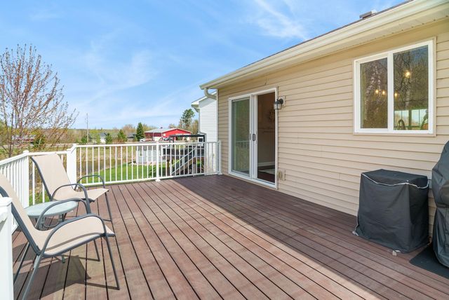 19184 Johnson Street NW, Elk River, MN 55330
