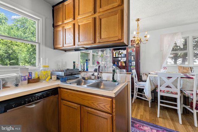 13803 KNOWLES ST, Woodbridge, VA 22191