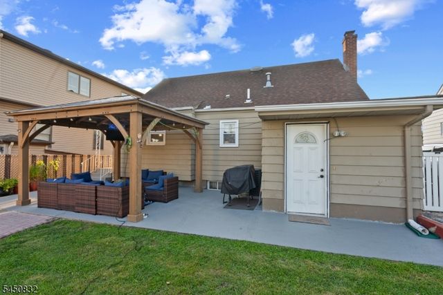 330 Harrison Ave, Lodi Boro, NJ 07644