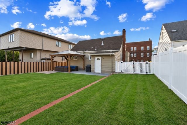 330 Harrison Ave, Lodi Boro, NJ 07644