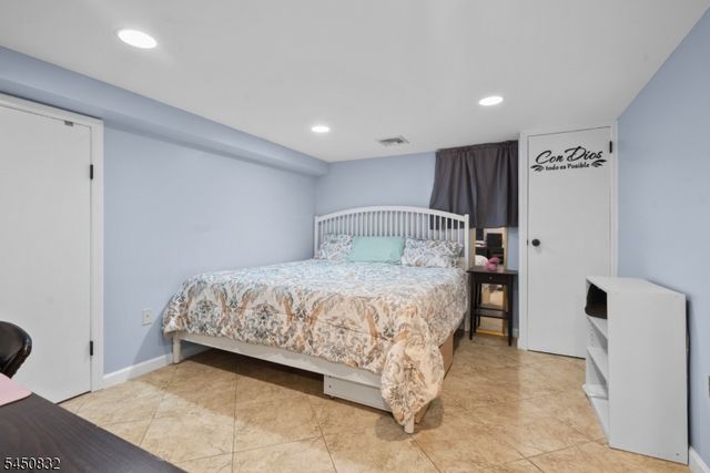 330 Harrison Ave, Lodi Boro, NJ 07644