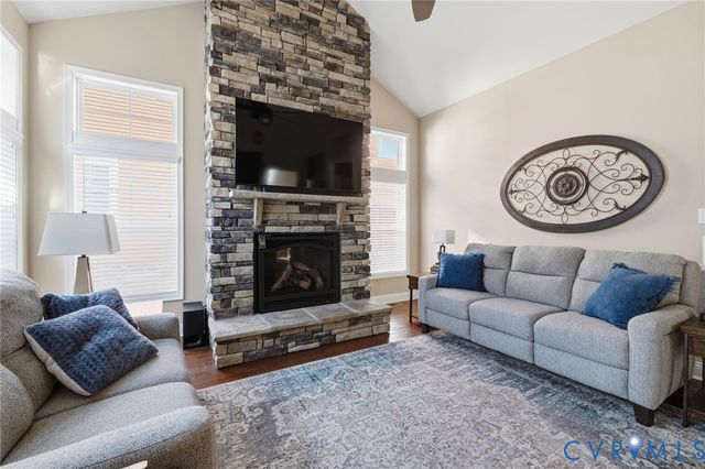 10943 Little Five Loop, Glen Allen, VA 23059