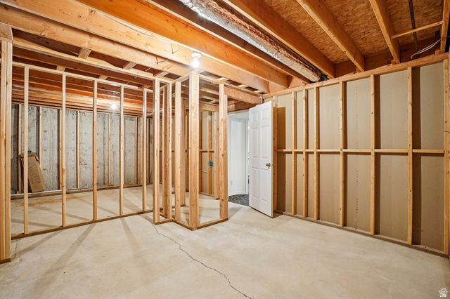 11243 S BLAKE CIR, South Jordan, UT 84095