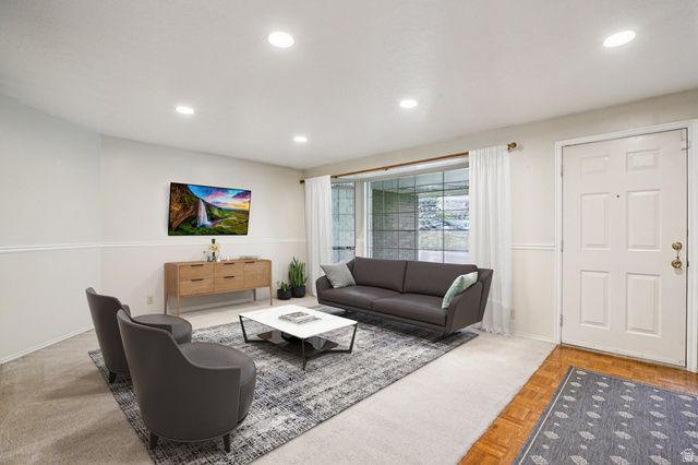 11243 S BLAKE CIR, South Jordan, UT 84095