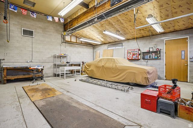 11243 S BLAKE CIR, South Jordan, UT 84095