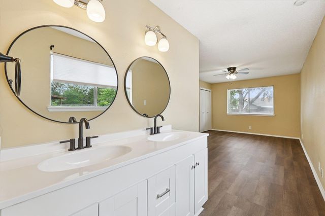 3524 Cornerstone ST, Round Rock, TX 78681