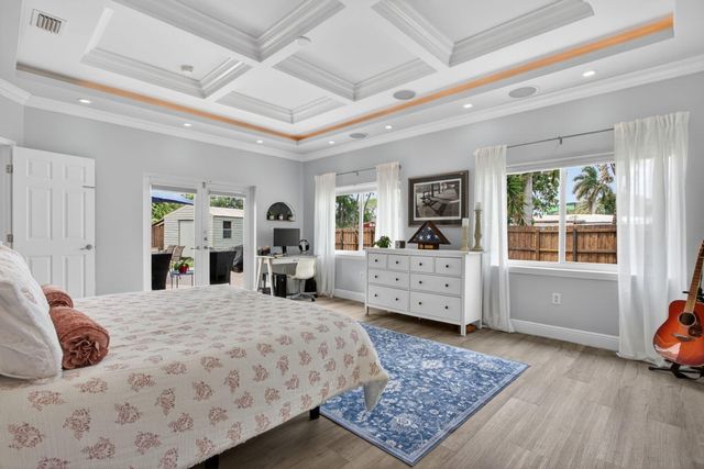 451 NE 48th Court, Oakland Park, FL 33334