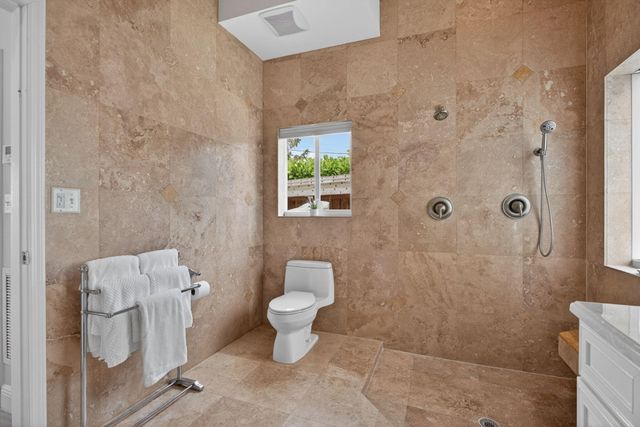 451 NE 48th Court, Oakland Park, FL 33334