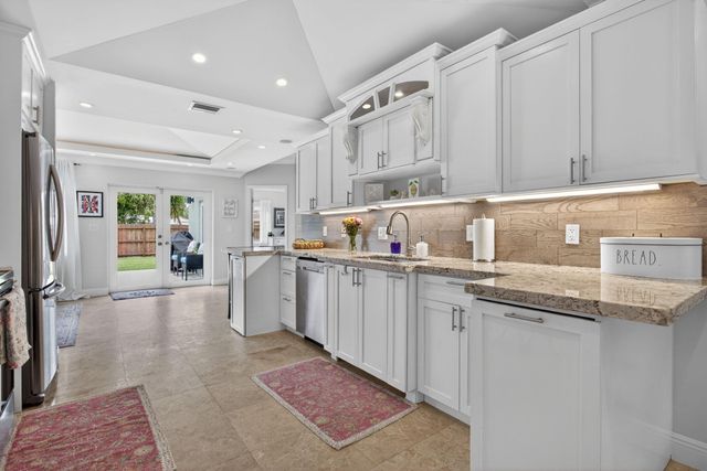 451 NE 48th Court, Oakland Park, FL 33334