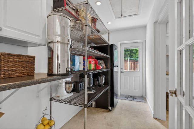 451 NE 48th Court, Oakland Park, FL 33334