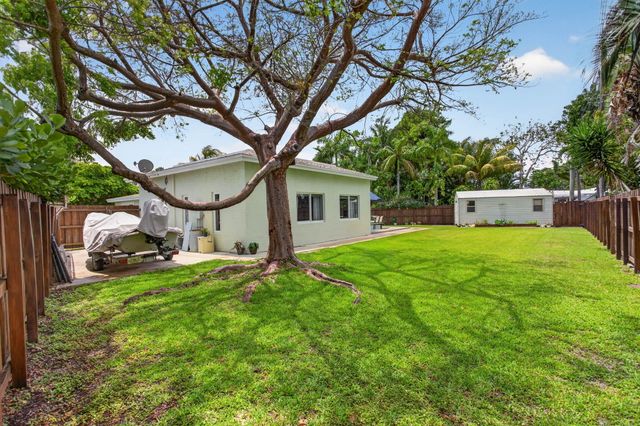 451 NE 48th Court, Oakland Park, FL 33334