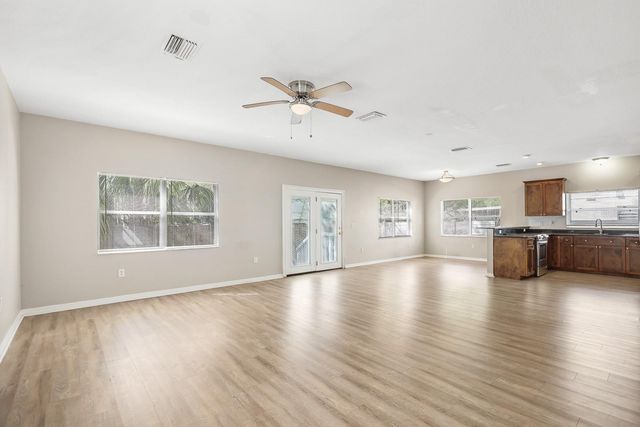 3116 W HARTNETT AVENUE, Tampa, FL 33611