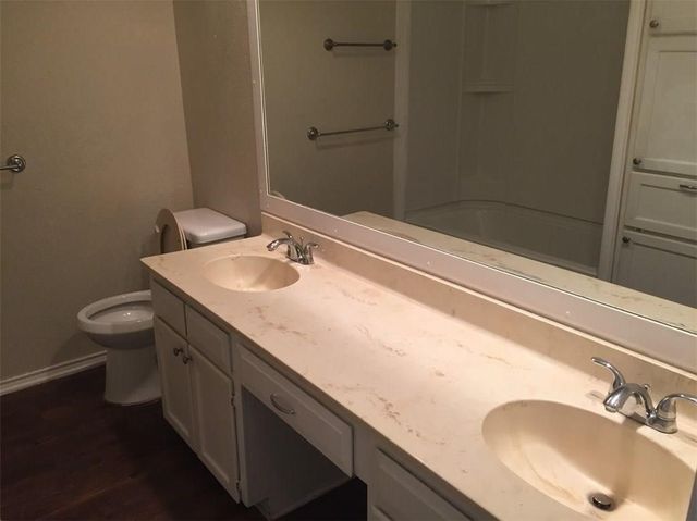 2806 Ridgecrest Drive, Fort Worth, TX 76133