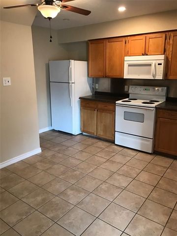 2806 Ridgecrest Drive, Fort Worth, TX 76133