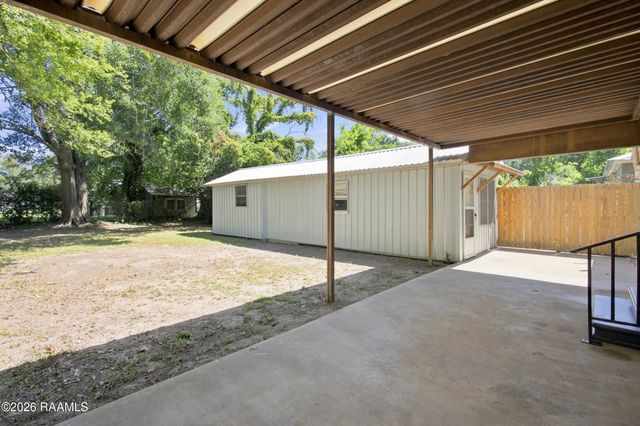 124 W White Street, Opelousas, LA 70570